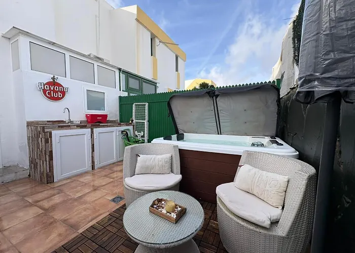 Vv Tropical Sun And Palm 